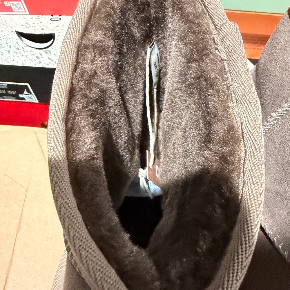 CushionAire Cozy Tan Suede Boots 11M - Picture 2 of 6